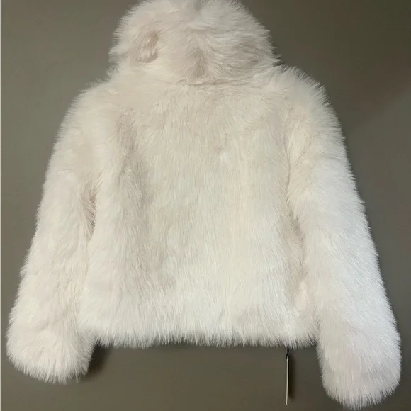Abercrombie & Fitch Cream faux fur coat - Picture 3 of 10